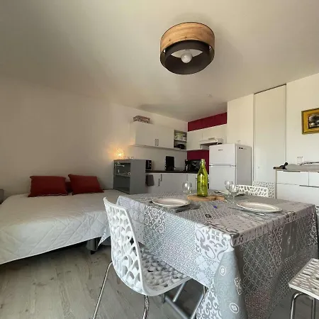 Cosy Avec Terrasse, Parking, Proche Port Et Centre - - Fr-1-246-620 *